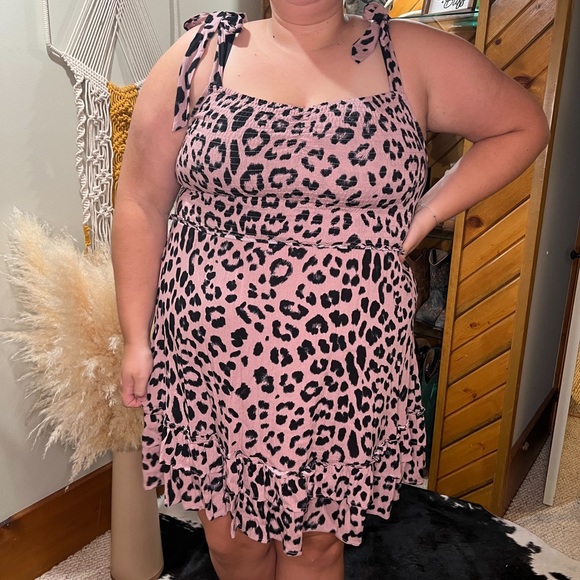 Cheetah dress - Picture 1 of 1